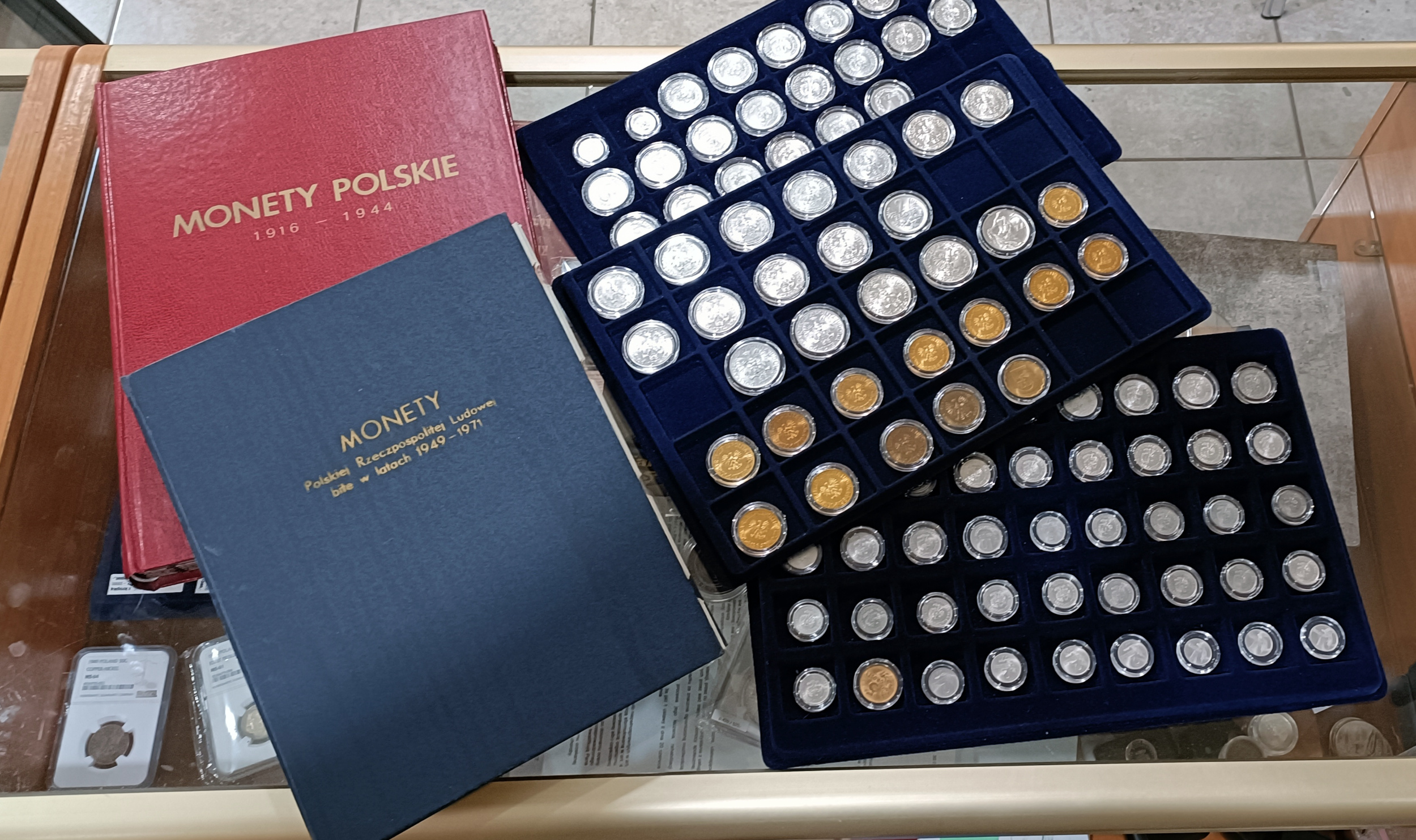 Wycena kolekcji monet, banknotów